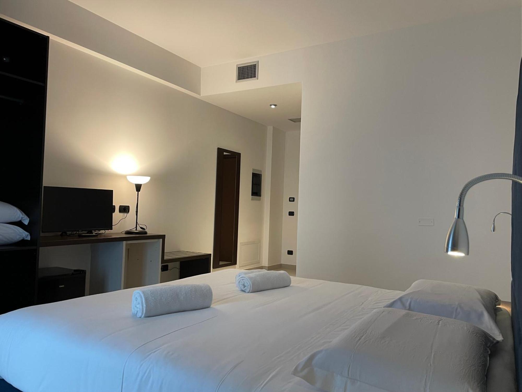 Maestrale Resort Hotel - โกรเซตโต ภายนอก รูปภาพ