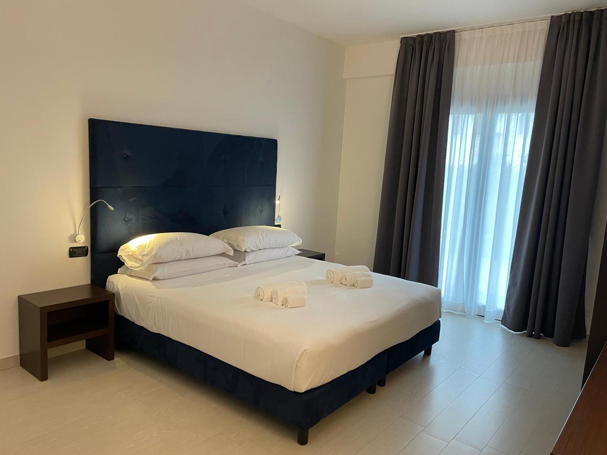 Maestrale Resort Hotel - โกรเซตโต ภายนอก รูปภาพ